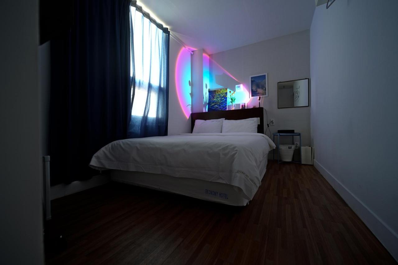 Ekonomy Haeundae Hostel Busan Eksteriør billede
