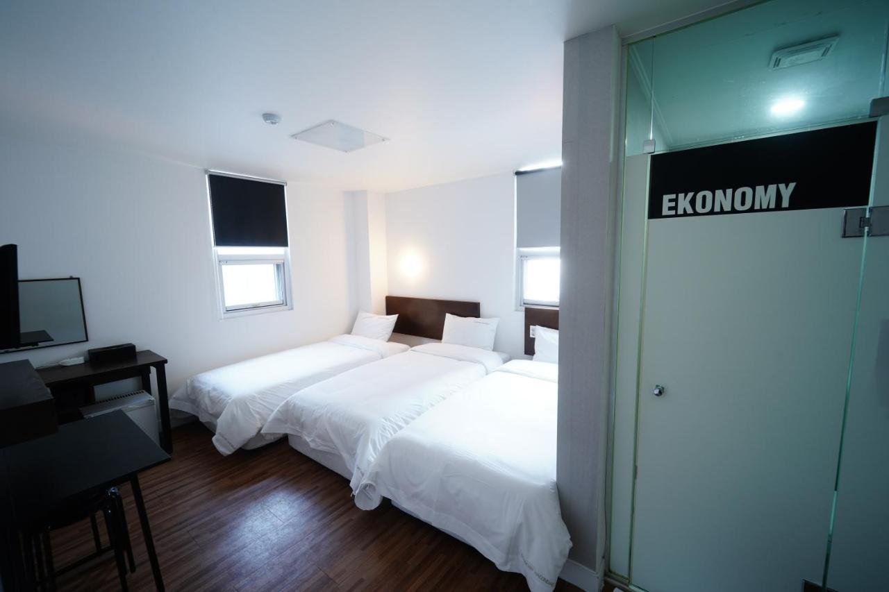 Ekonomy Haeundae Hostel Busan Eksteriør billede