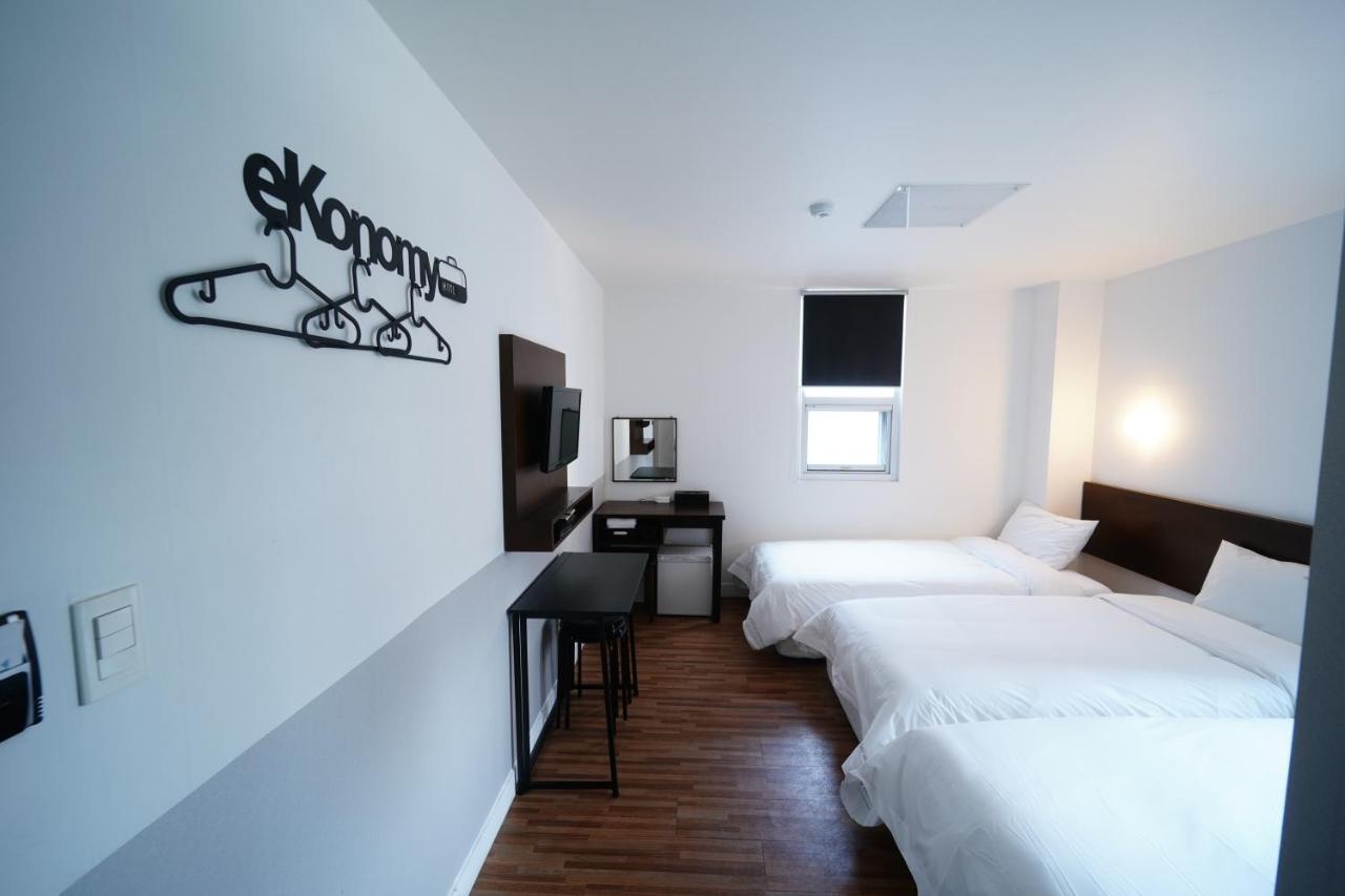 Ekonomy Haeundae Hostel Busan Eksteriør billede