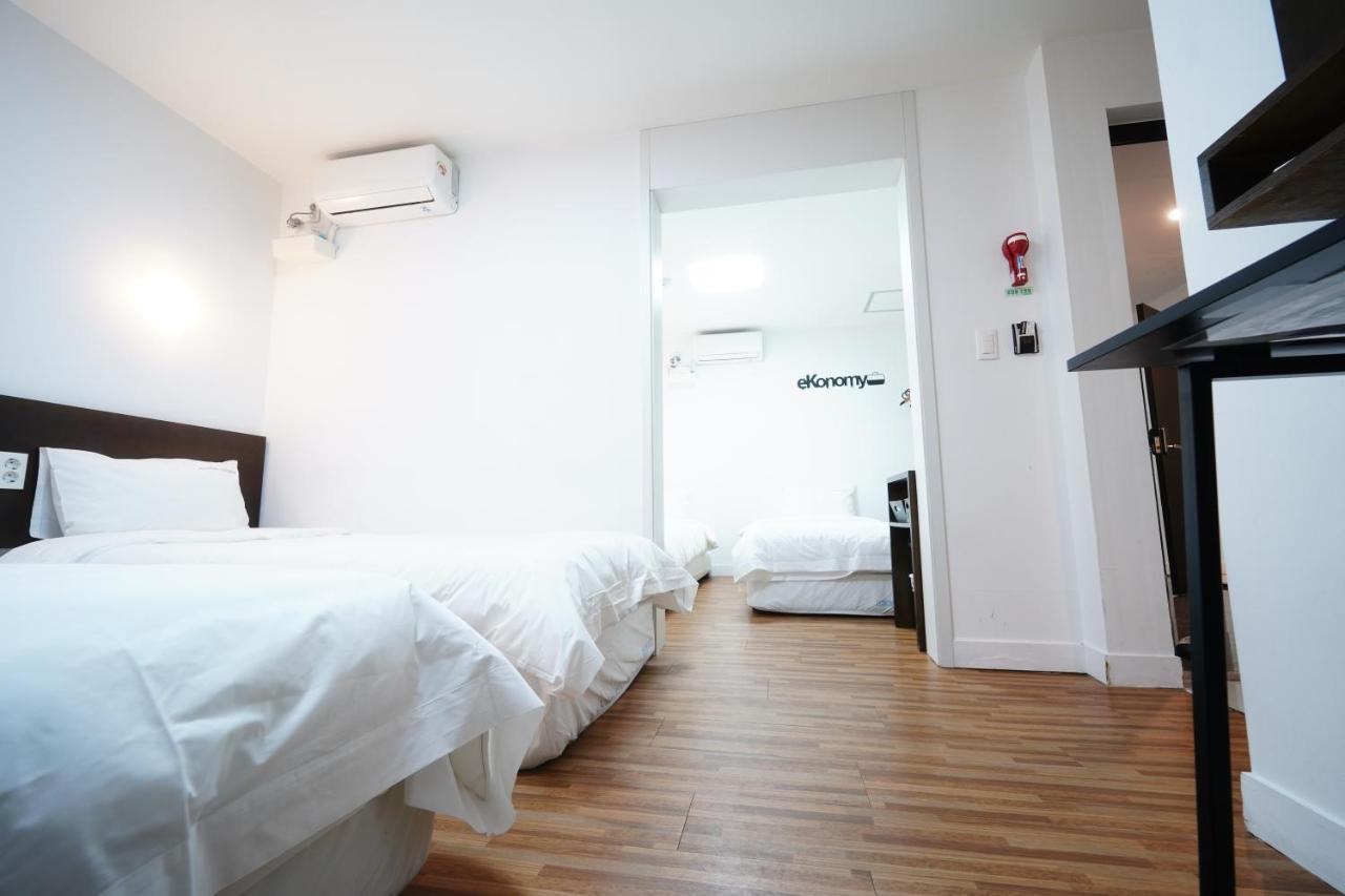 Ekonomy Haeundae Hostel Busan Eksteriør billede